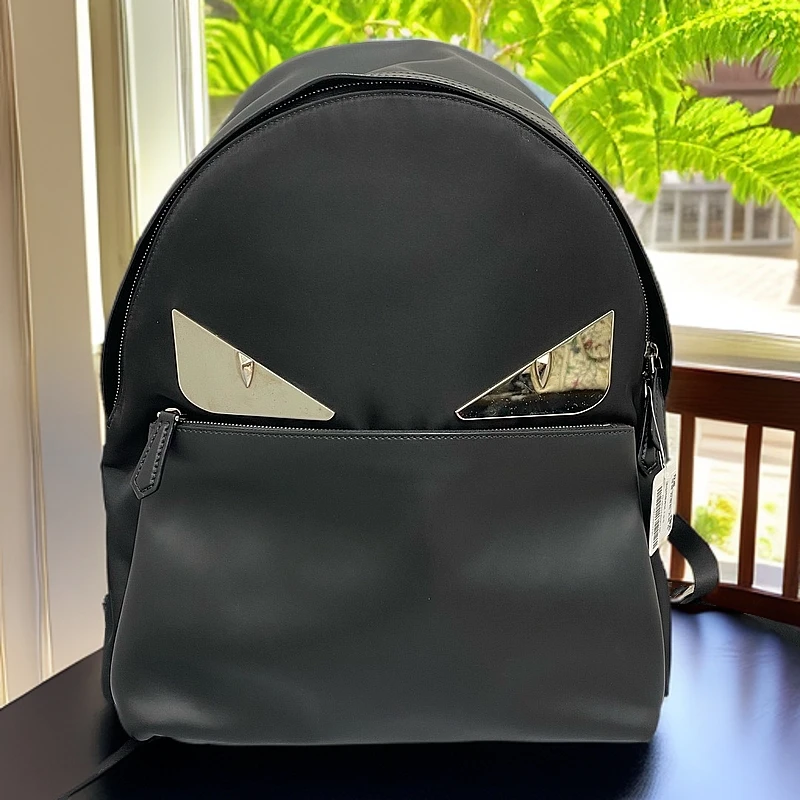 95新 FENDI/芬迪 芬迪小怪兽双肩包黑银 9646423