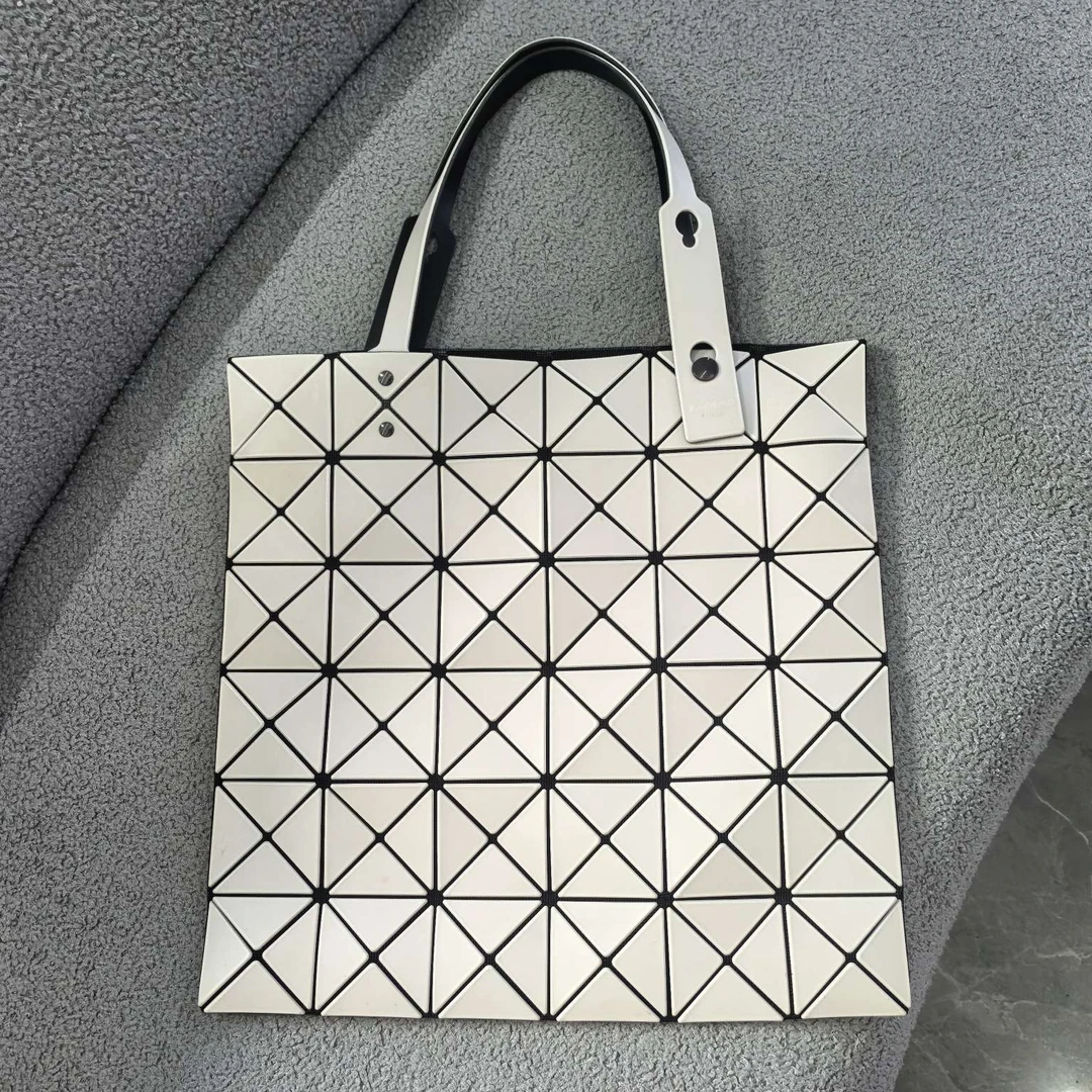 95新 Issey Miyake/三宅一生 六格 白色托特包手提包9534045