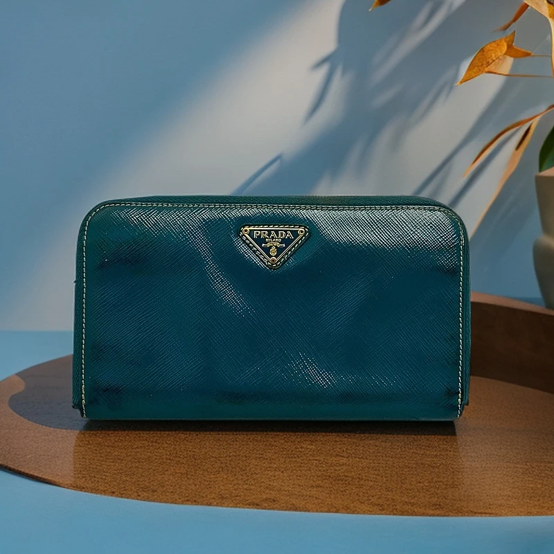 95新 Prada/普拉达 普拉达 湖水蓝长款钱包 9646399