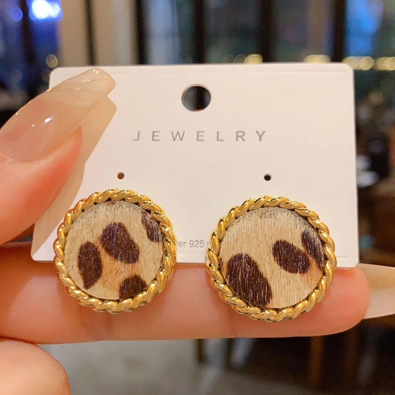 铜合金亚克力耳饰 秋冬复古几何圆形豹纹耳钉女港风小众百搭银针