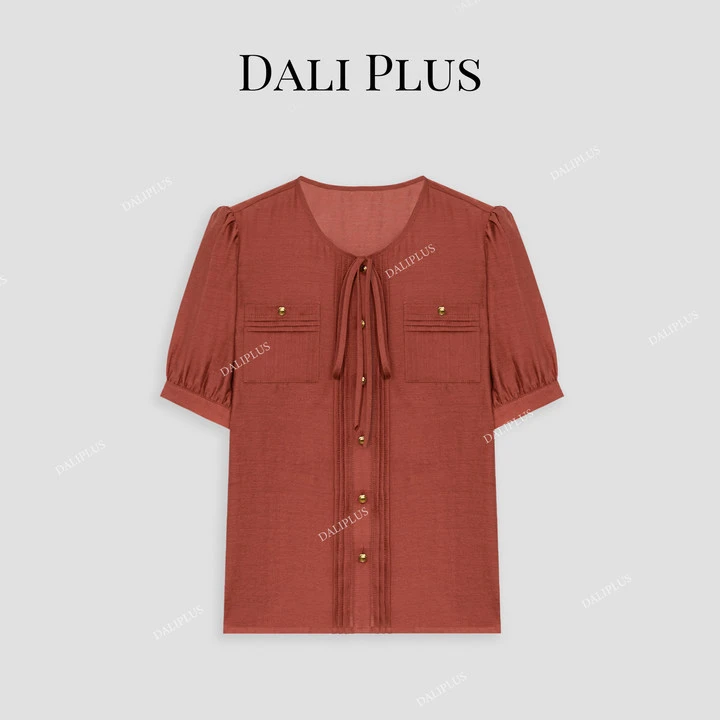 DALI PLUS高奢线超显白法式红色醋酸压褶蝴蝶结系带衬衫-D4SS0141