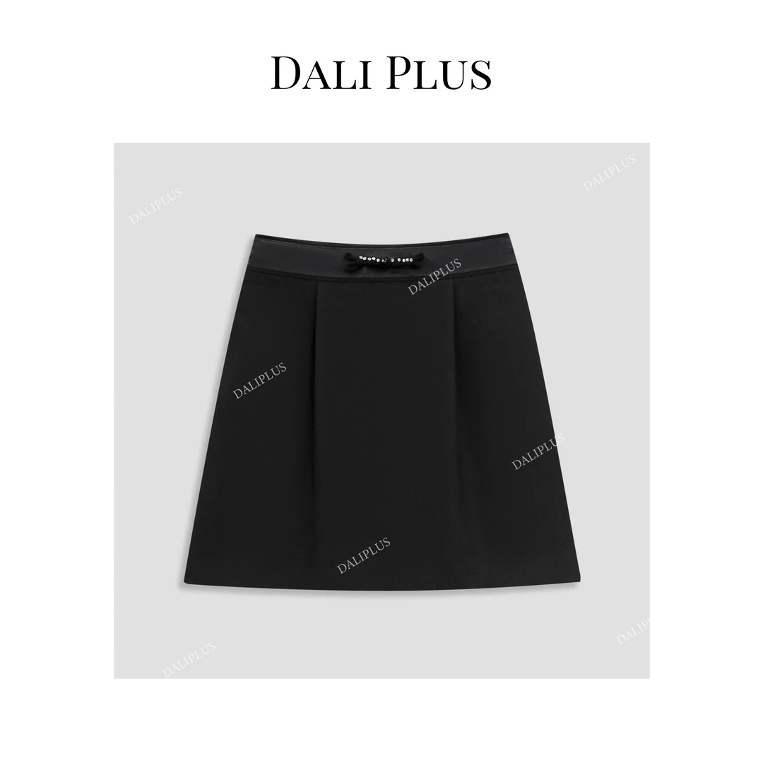 DALI PLUS新中式恋夏风盘扣钉珠短裙气质百搭高腰半裙-D4XL0027