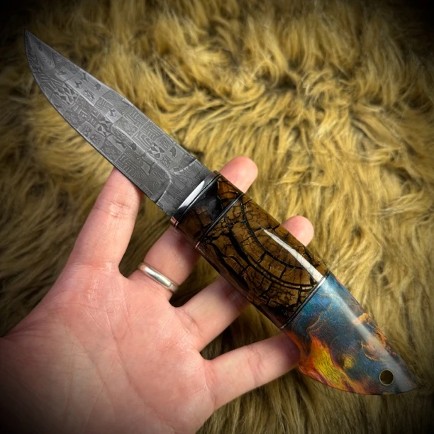 马赛克人脸纹猛犸工艺收藏刀