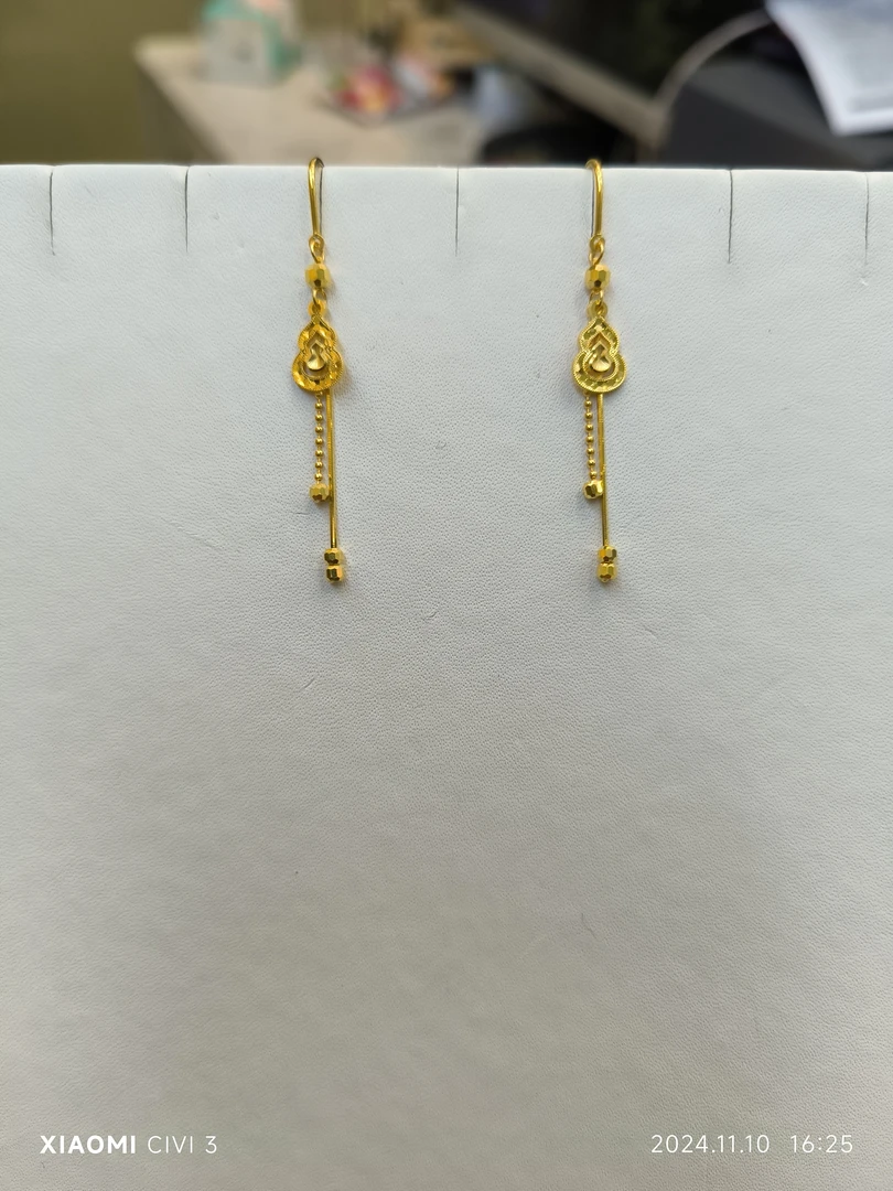 足金耳环气质时尚