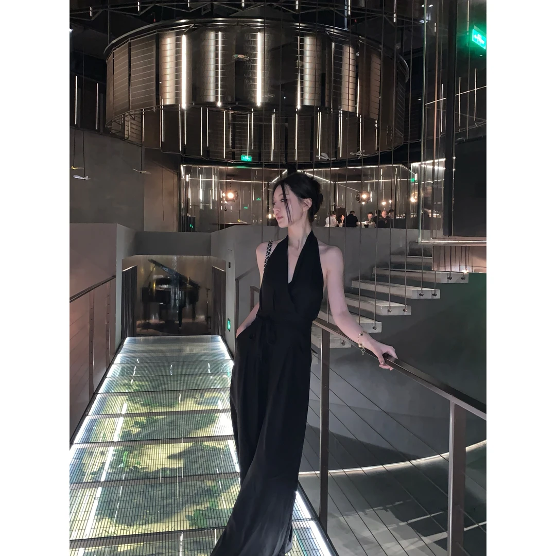 Z11《曼妙舞曲》2024新款挂脖吊带连体裤装松弛舒适自在夏天