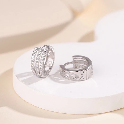 足银合成锆石耳饰 999足银精致潮设计感耳扣气质时尚耳圈耳扣百搭