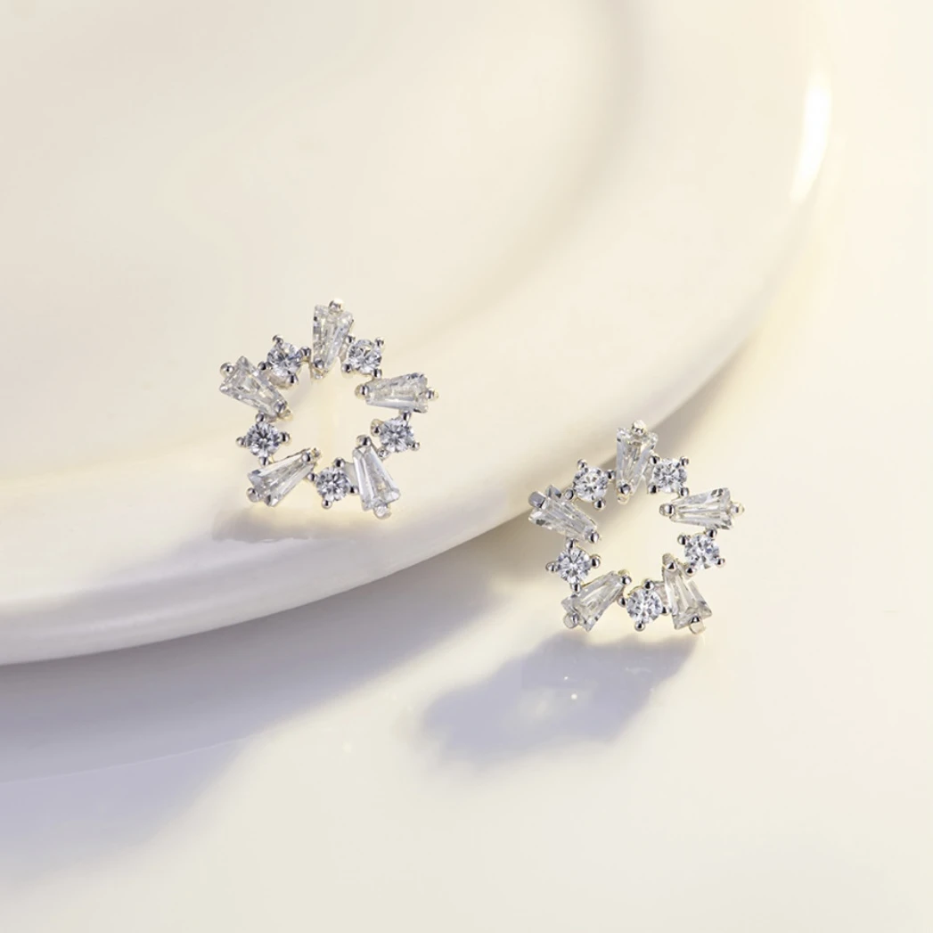 925银合成锆石耳饰 S925银耳钉女气质甜美镶钻耳饰小巧养耳朵百搭