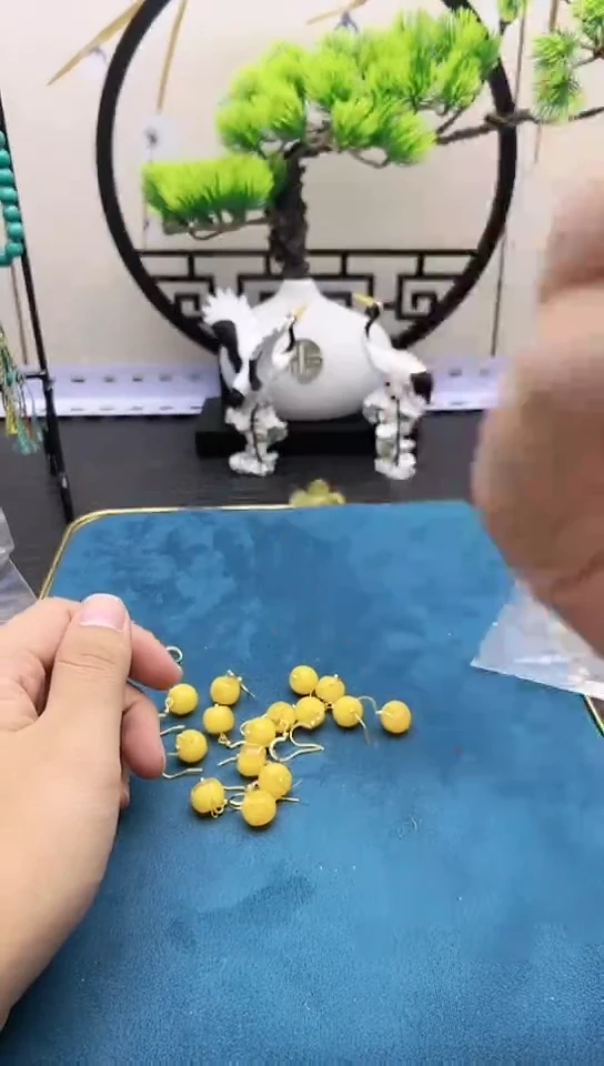 【闪购商品】蜜蜡耳饰14K金镶嵌E01