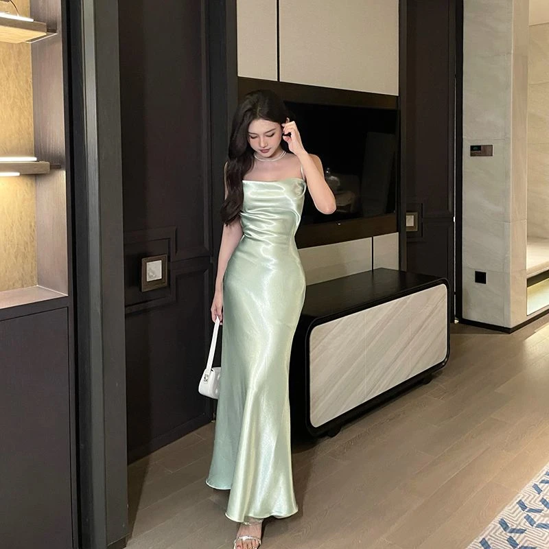 2024新款缎面收腰显瘦包臀长裙御姐风法式高级感气质吊带连衣裙女