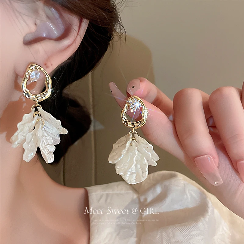 合金亚克力耳饰 亚克力花瓣耳钉花朵耳环轻奢小众设计高级耳饰155