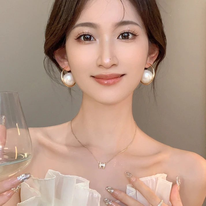 合金仿珍珠耳饰 莱茵河畔大珠珠耳钉耳环小众设计感高级感耳饰110