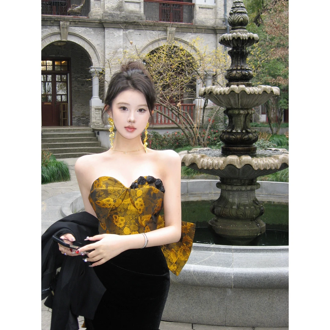 高级感抹胸连衣裙女夏季2025气质小众设计感裙子法式鱼尾礼服长裙