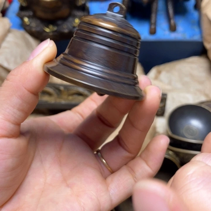 铜器摆件做工精良