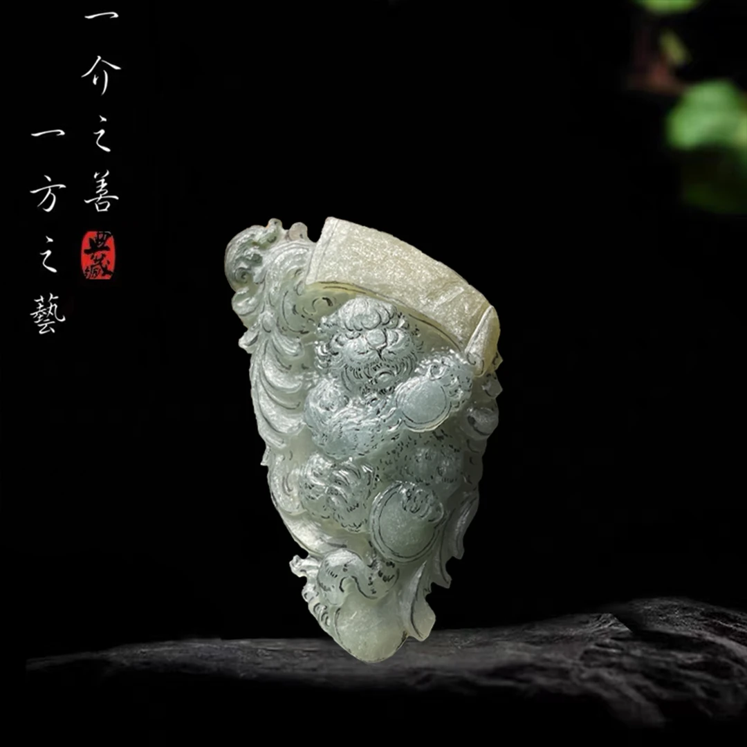 恒荣翡翠工作室定制展示：糯冰冰三彩《如虎添翼》毛胚产品定制