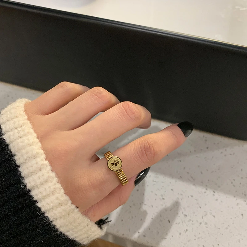 钛钢戒指 D1112女王币经典复古戒指