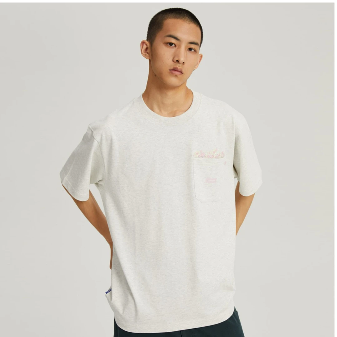 WASSUP口袋刺绣小花logo短袖高考毕业季男士户外百搭情侣夏季透气