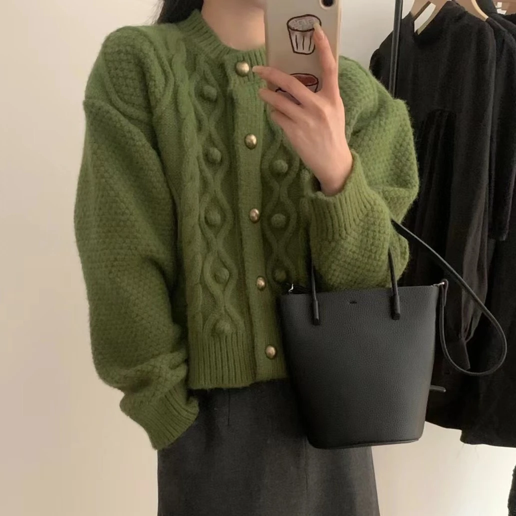 复古金属扣麻花毛衣开衫女短款冬季高级感宽松加厚圆领针织衫外套