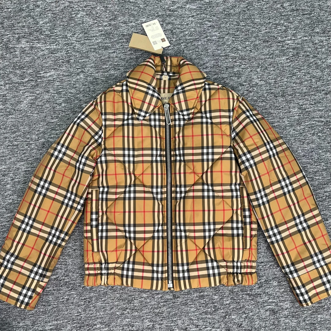 全新未使用 BURBERRY/博柏利 棉服/多尺码/全新未使用/wk0459