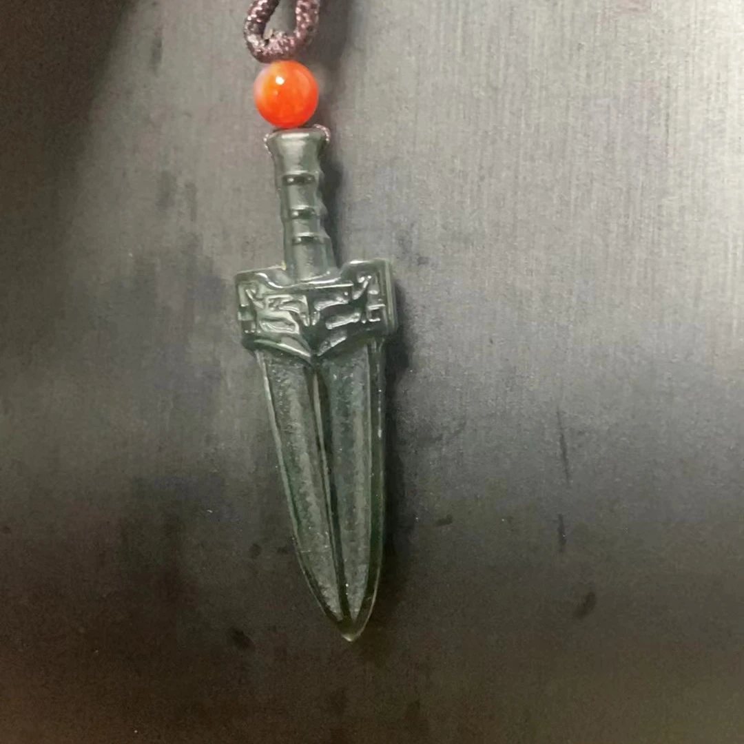 和田玉青玉小宝剑吊坠