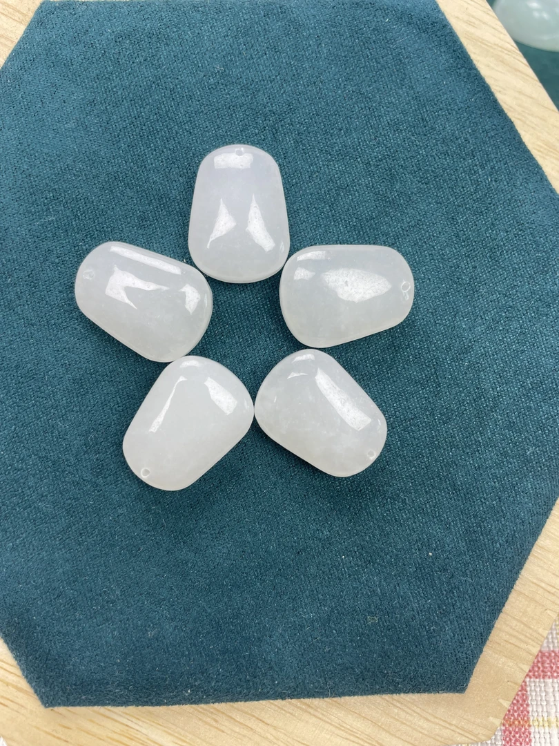 天然和田玉水滴吊坠（多样性发一）