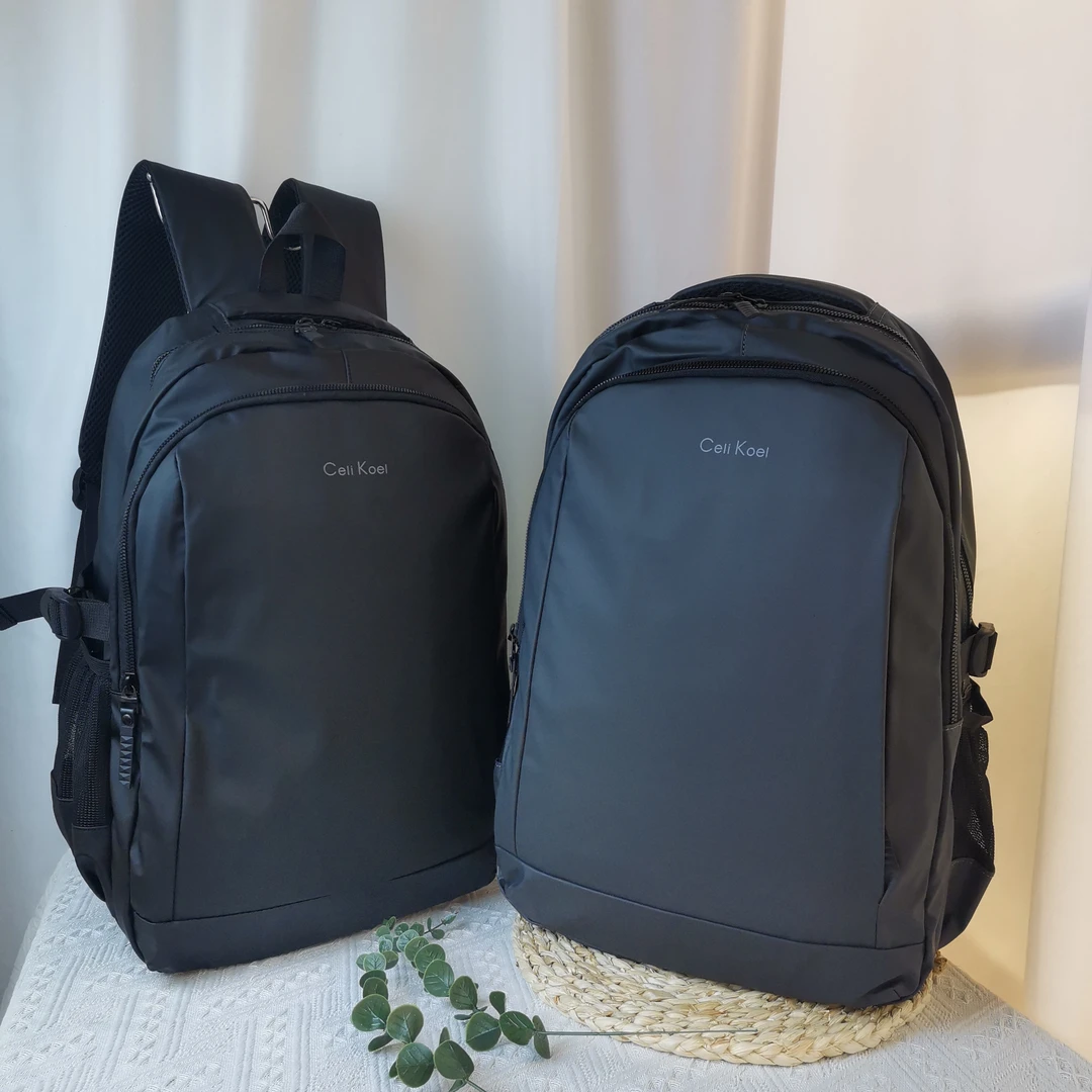 男士超轻防水布料双肩包 双肩背包