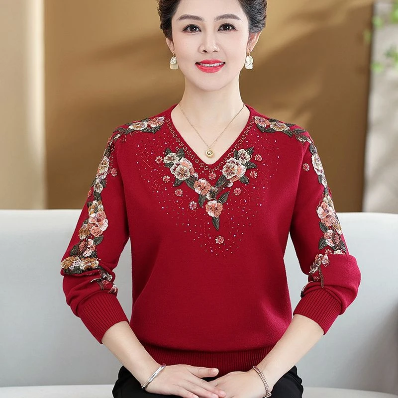 中年妈妈春秋V领绣花毛衣中老年女秋冬打底鸡心领高档上衣外穿薄