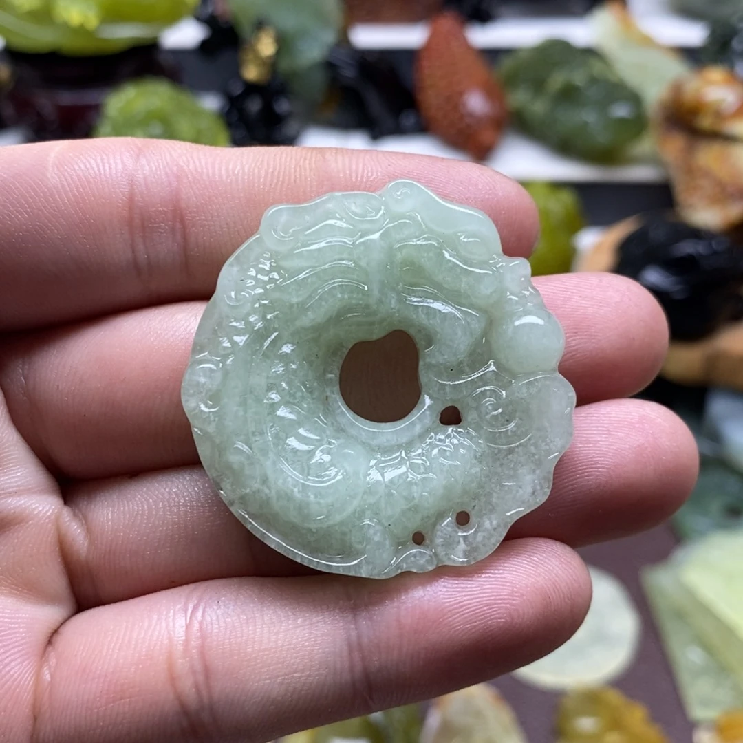 岫玉龙扣吊坠未镶嵌