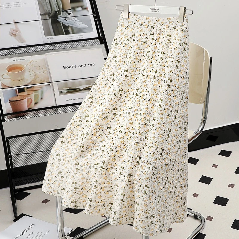 碎花半身裙女秋季新款松紧腰遮胯显瘦a字裙气质高腰中长款伞裙