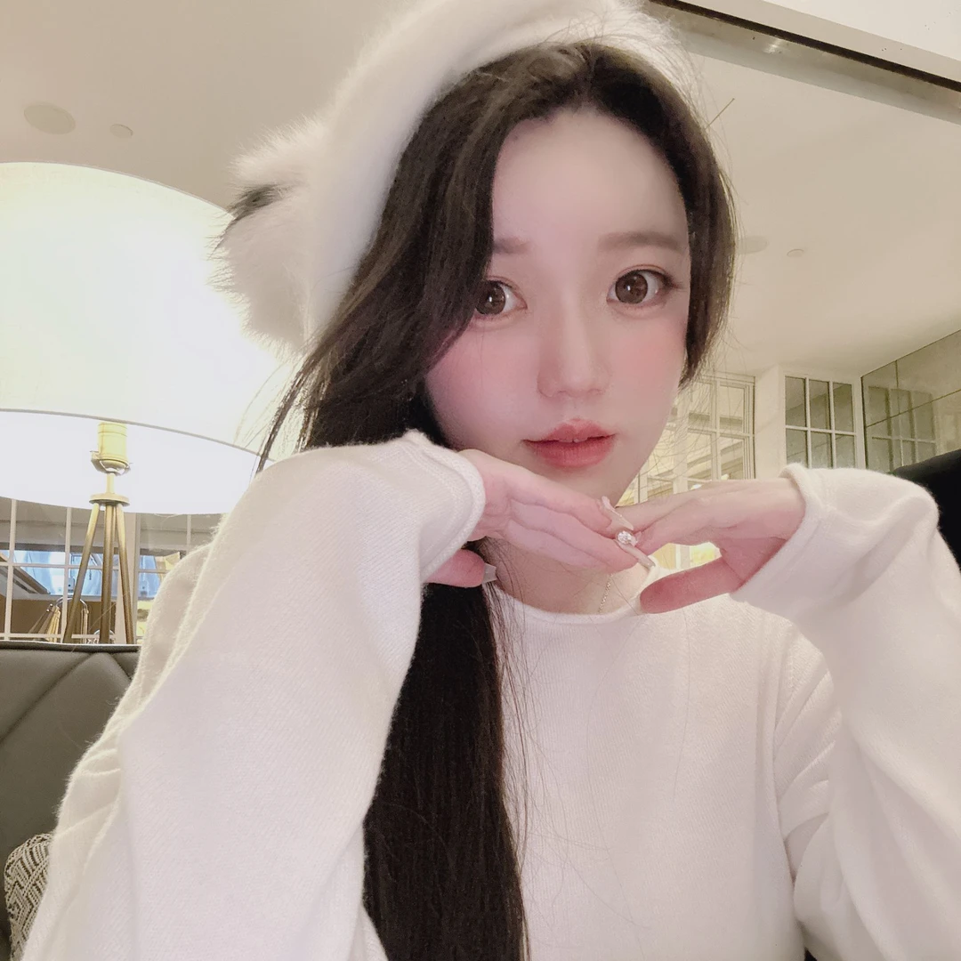 小姨妈yoobaby隐藏款雪媚娘康赛妮羊绒200万岛精无缝一体机连衣裙