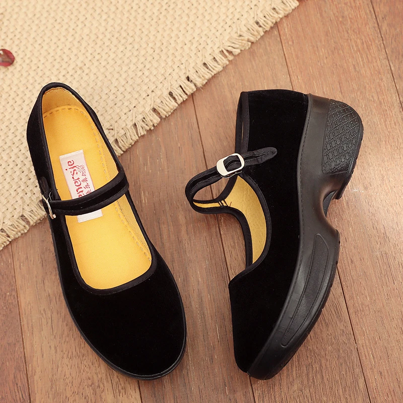 厚底黑色工作鞋软底低帮舞蹈妈妈鞋舒适透气女士跳舞鞋老北京布鞋