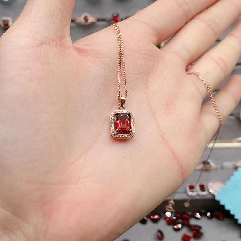 【闪购商品】石榴石颈饰银S925镶嵌