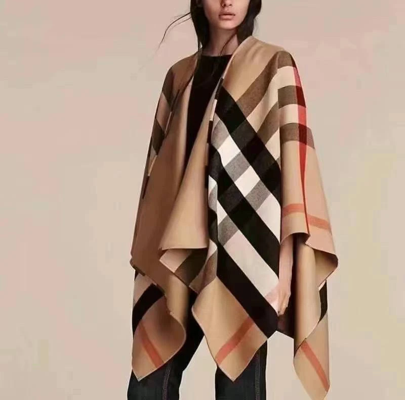 全新未使用 BURBERRY/博柏利 经典女士双面披肩斗篷140*140绵羊毛