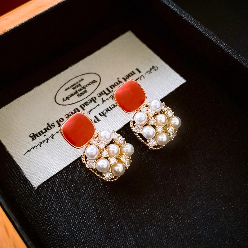 铜合金耳饰 重工设计感美拉德方形耳钉轻奢精致红色复古耳饰