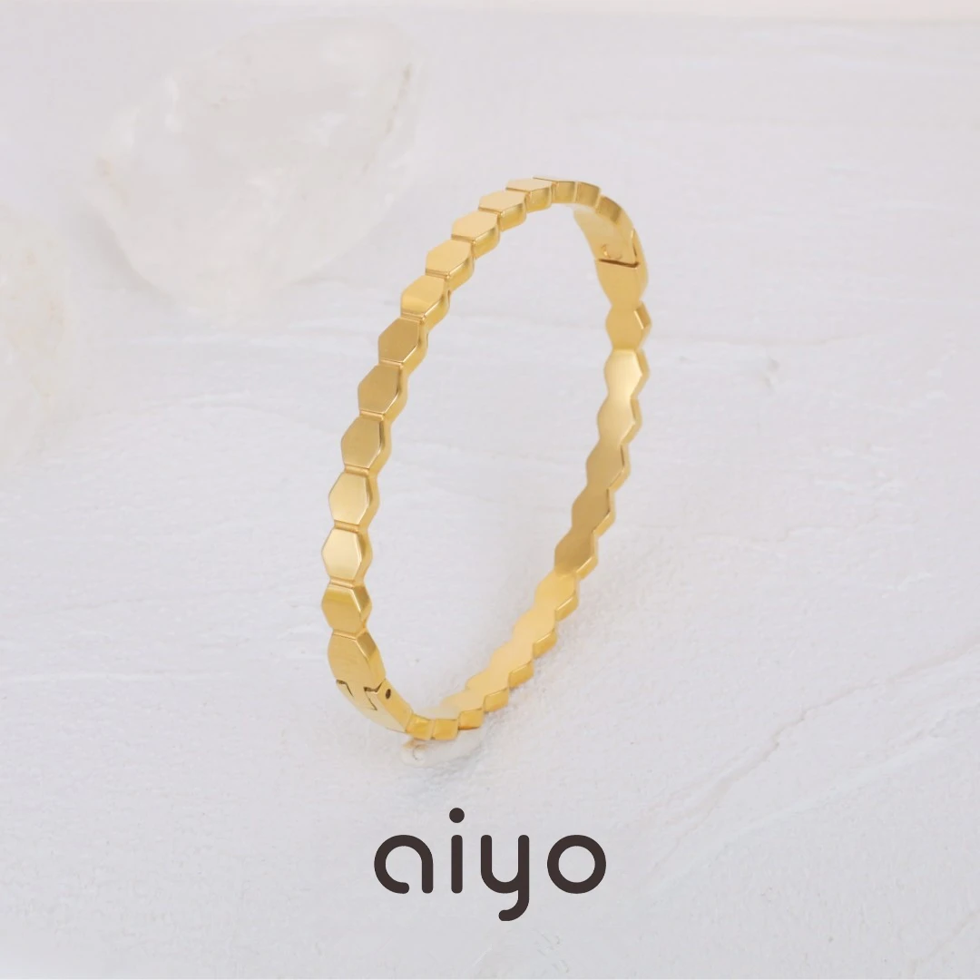 钛钢手镯 AIYO蛇形菱角卡扣手镯女轻奢高级手环