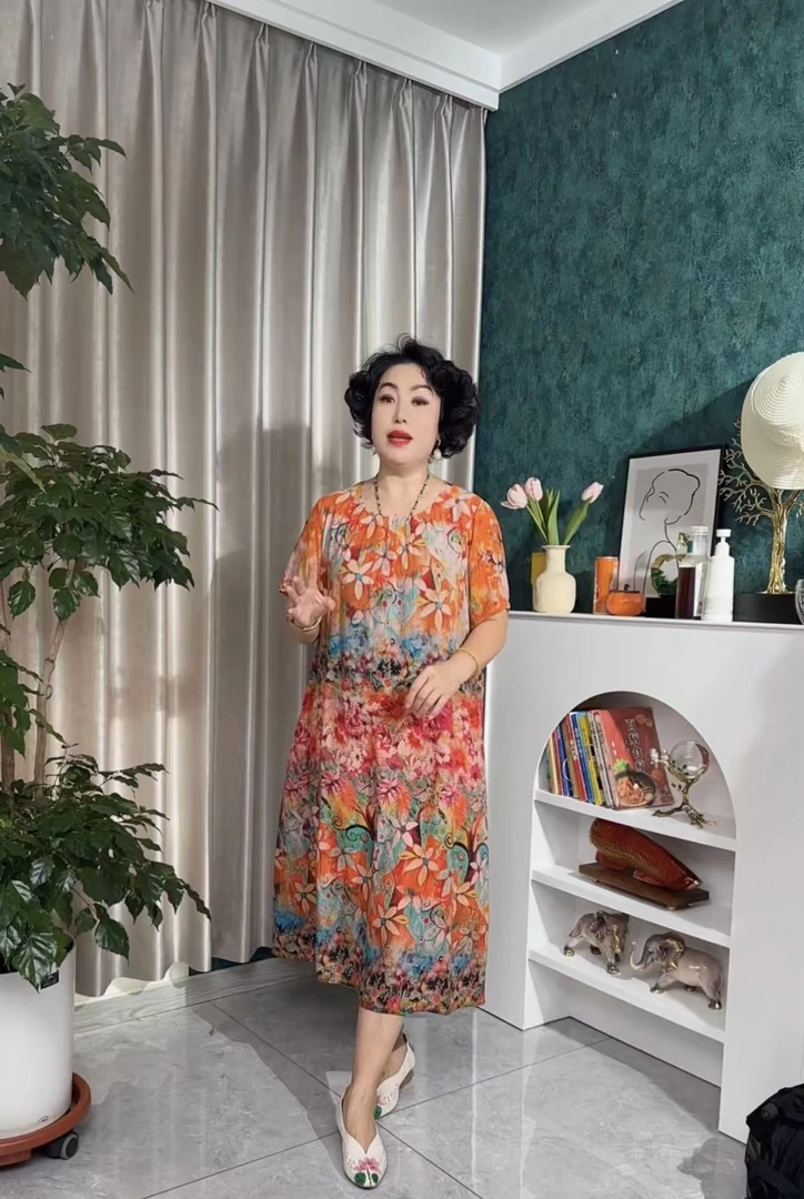 【敏敏家】新款花色度假风碎花连衣裙