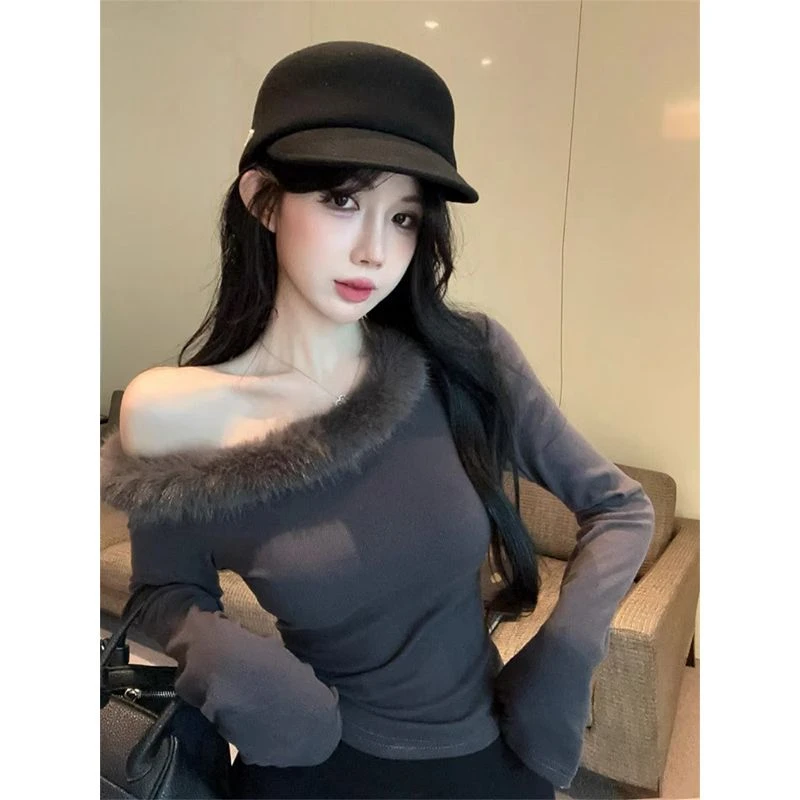 美式辣妹斜领露肩T恤衫女秋冬新款德绒内搭修身显瘦毛毛拼接上衣