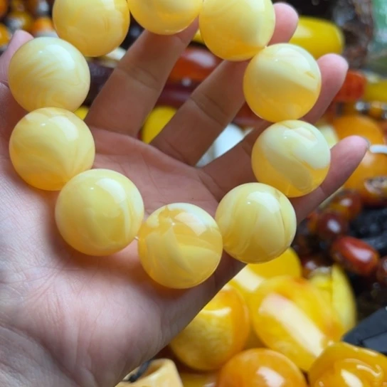 琥珀手串未镶嵌蜜蜡