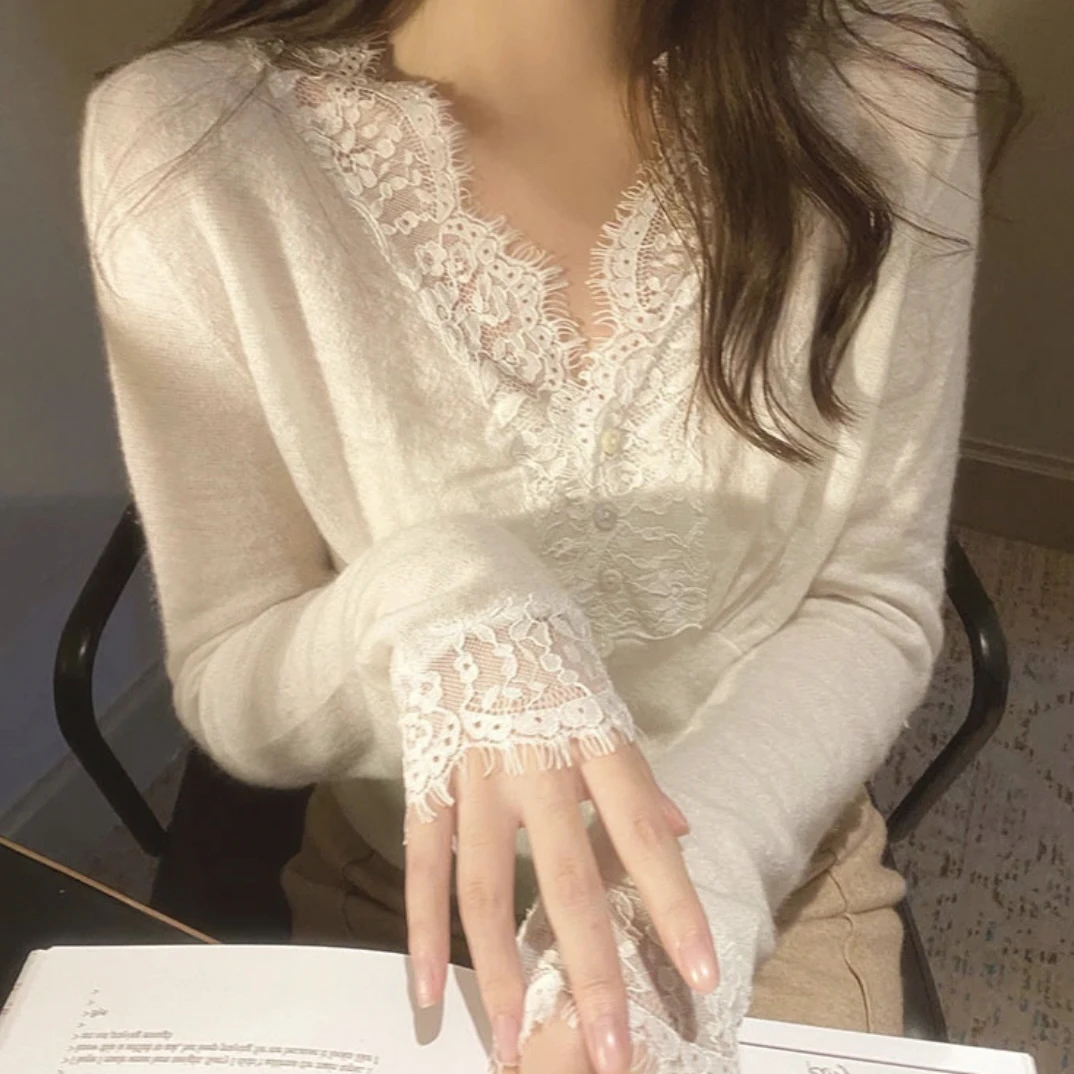 法式抗起球针织衫打底拼接蕾丝v领长袖针织开衫2024薄长袖针织衫