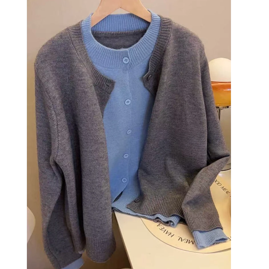 蓝色毛衣经典灰蓝圆领拼色休闲百搭时尚秋冬气质修身假两件针织衫