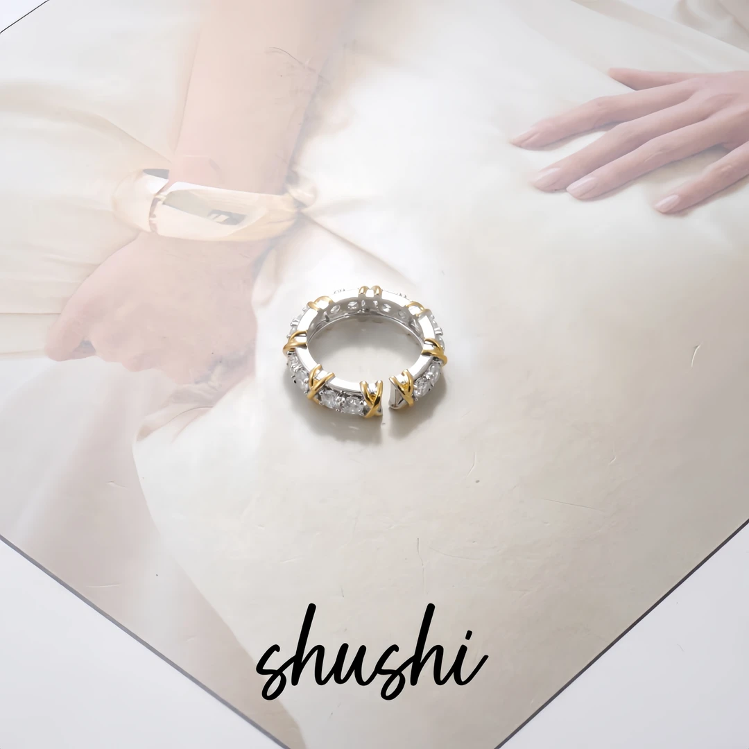 铜合金仿水晶戒指 时尚经典轻奢气质百搭戒指8214