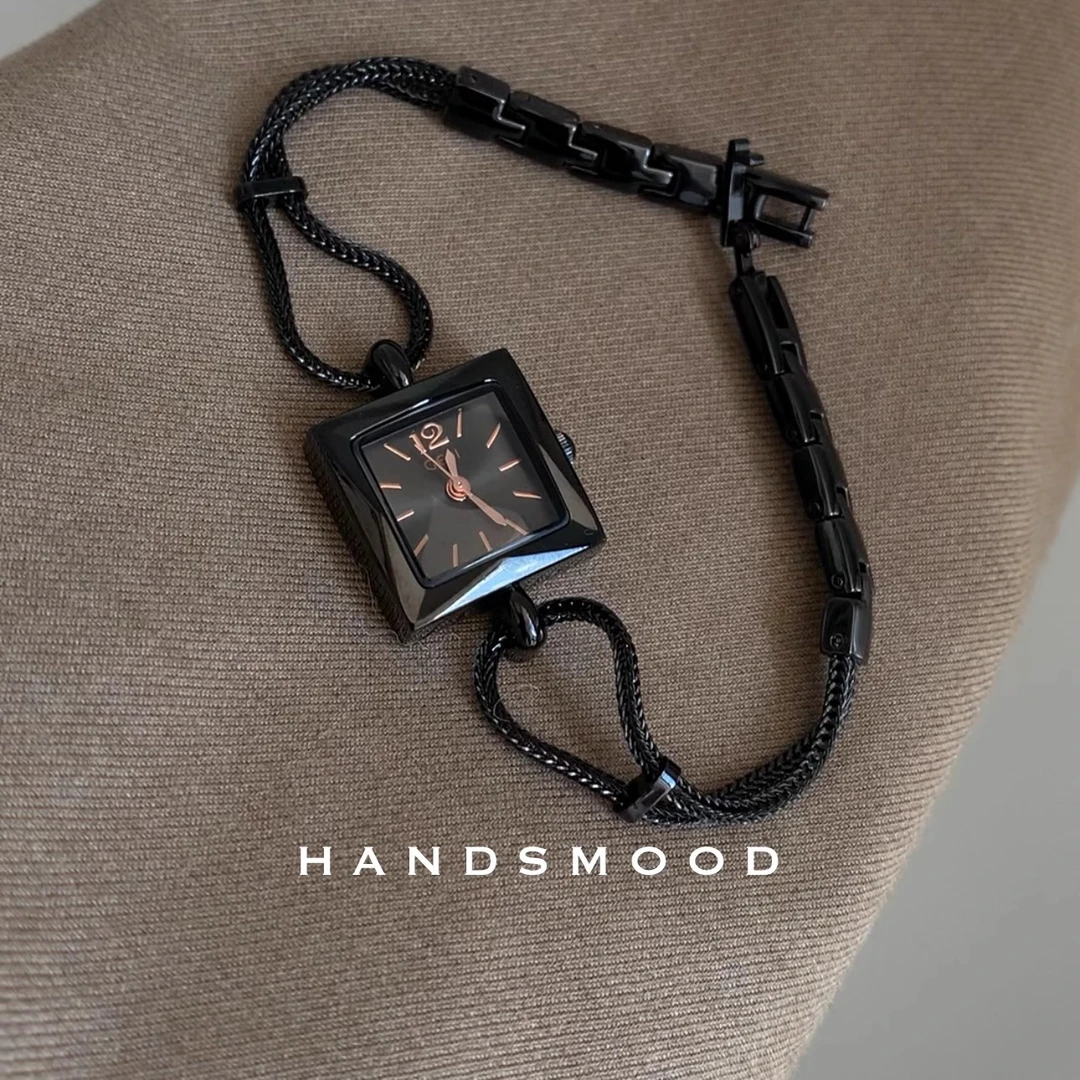 handsmood 全黑色方形小表盘细带手链链条表个性时尚女士手表53