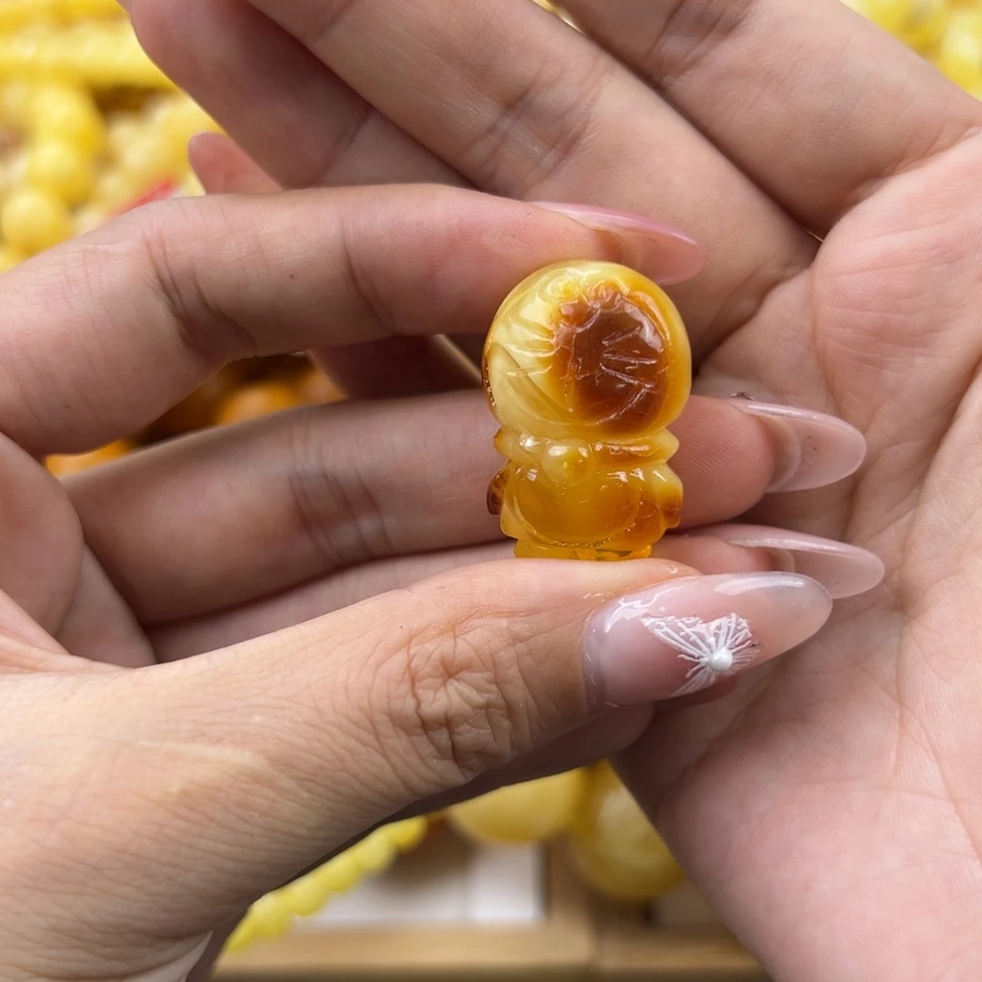 琥珀珠宝奇石未镶嵌