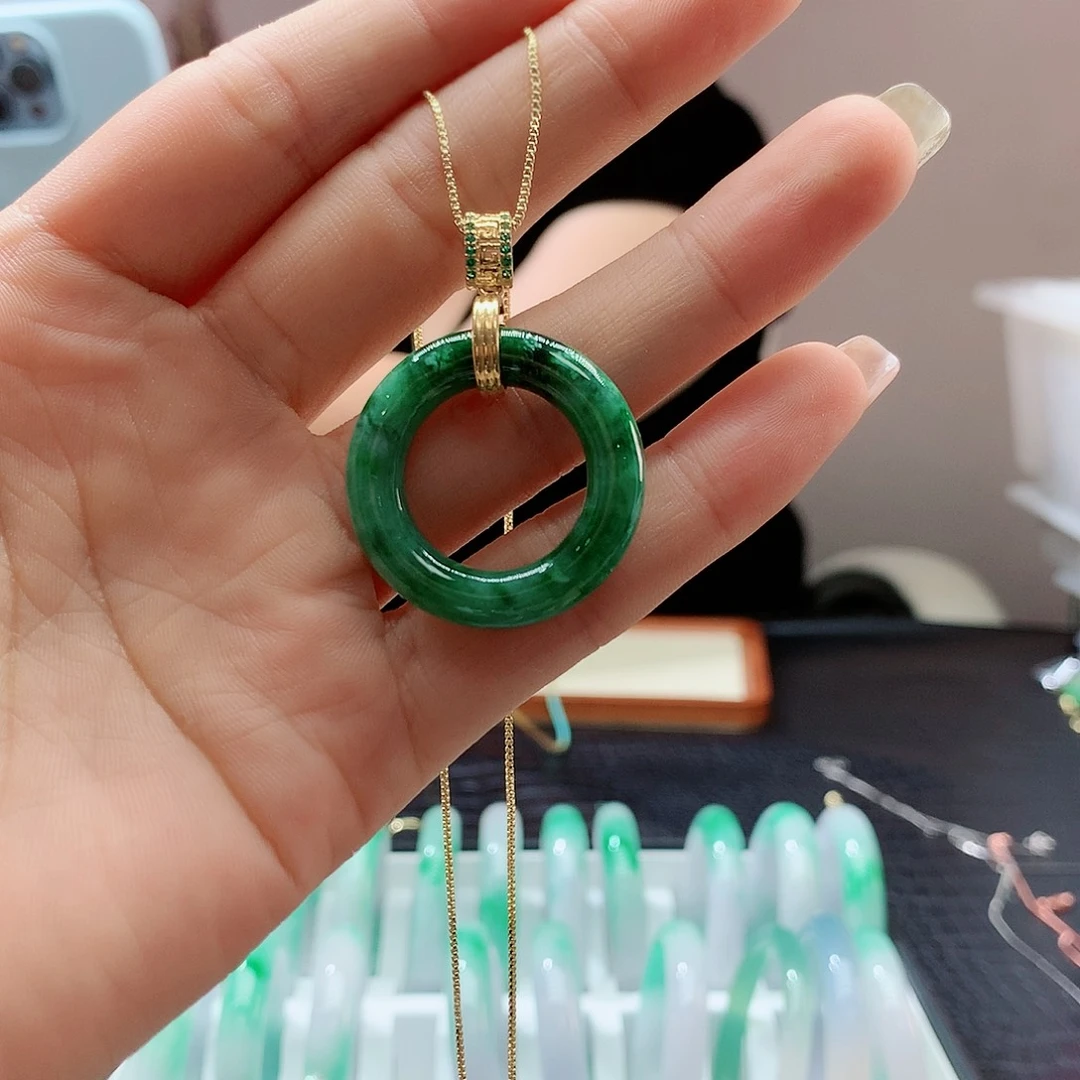 【闪购商品】翡翠吊坠(赠链)未镶嵌，