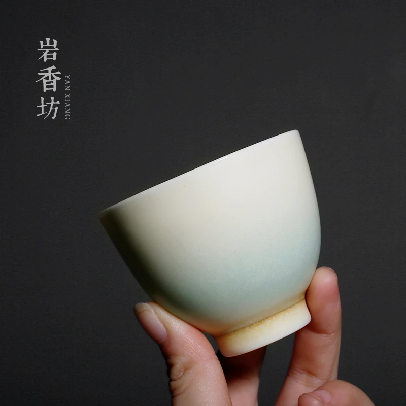岩香坊 窑变淡青陶瓷主人杯功夫茶具简约茶杯家用单杯