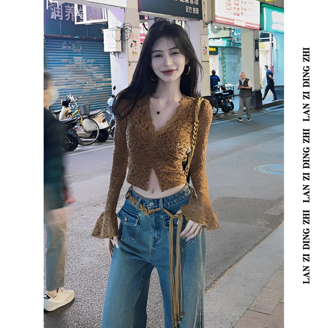 「繁星入梦」蕾丝修身时尚显瘦气质设计感高级秋冬新款打底长袖上衣