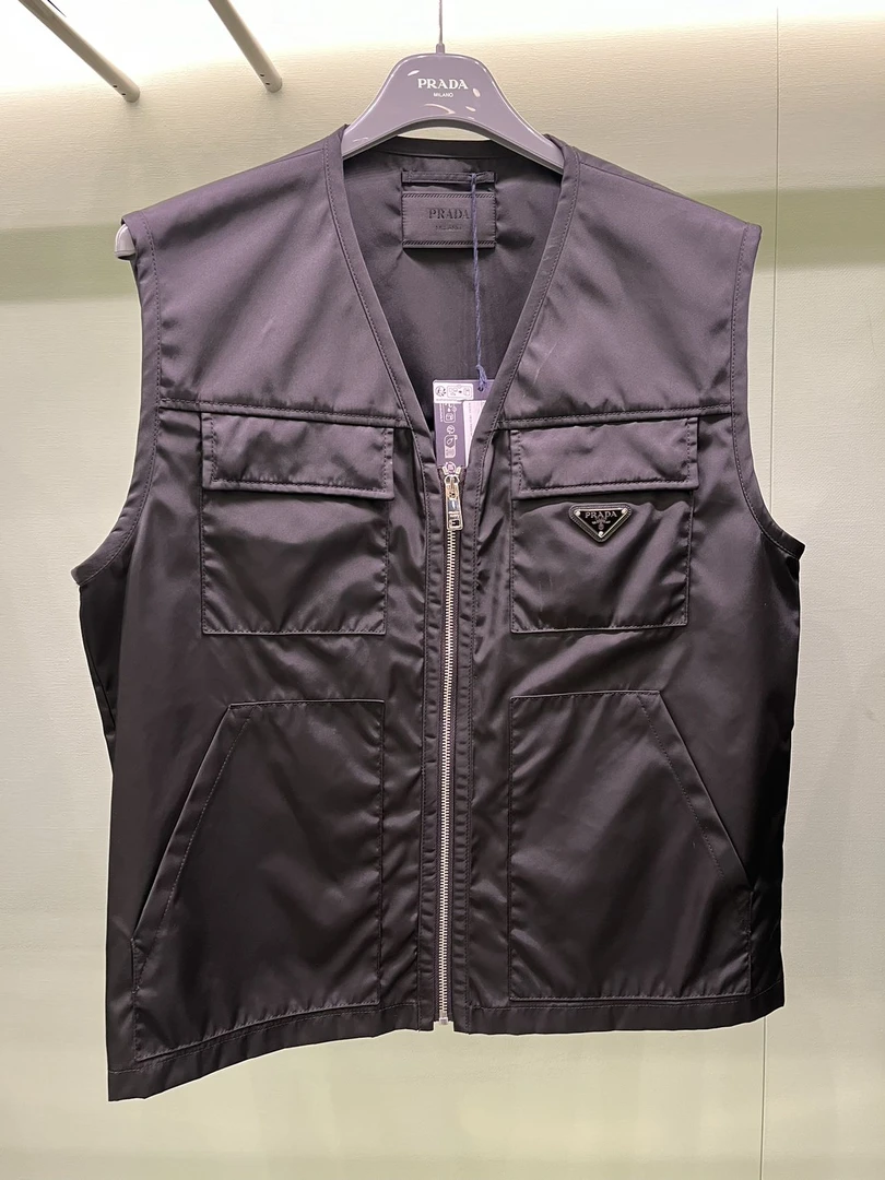未使用 Prada/普拉达 高端男士休闲背心马甲多口袋春秋季外套