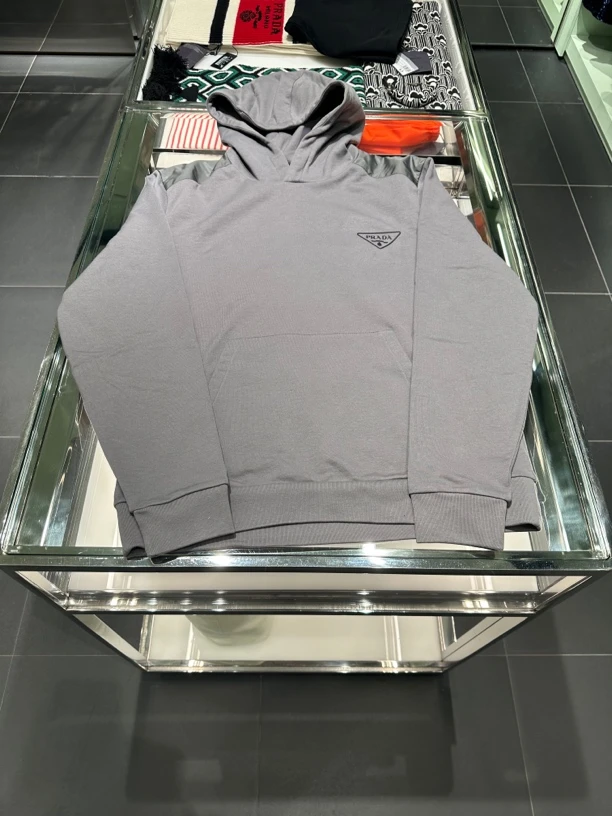 未使用 Prada/普拉达 男款男式休闲舒适棉质卫衣