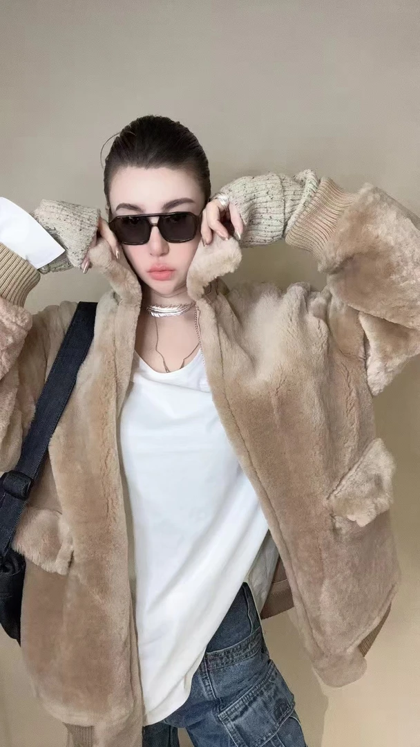 【HAV】  新款时髦百搭大高领拉链大口袋皮毛一体外套S24334