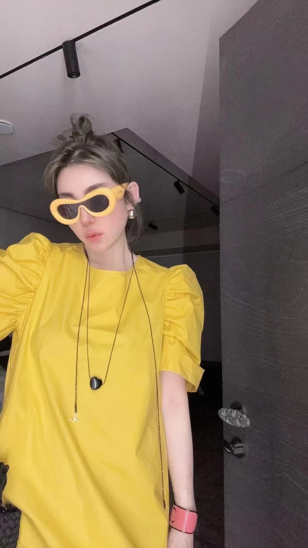 【HAV】  新款时髦减龄百搭圆领纯色对称口袋泡泡袖连衣裙