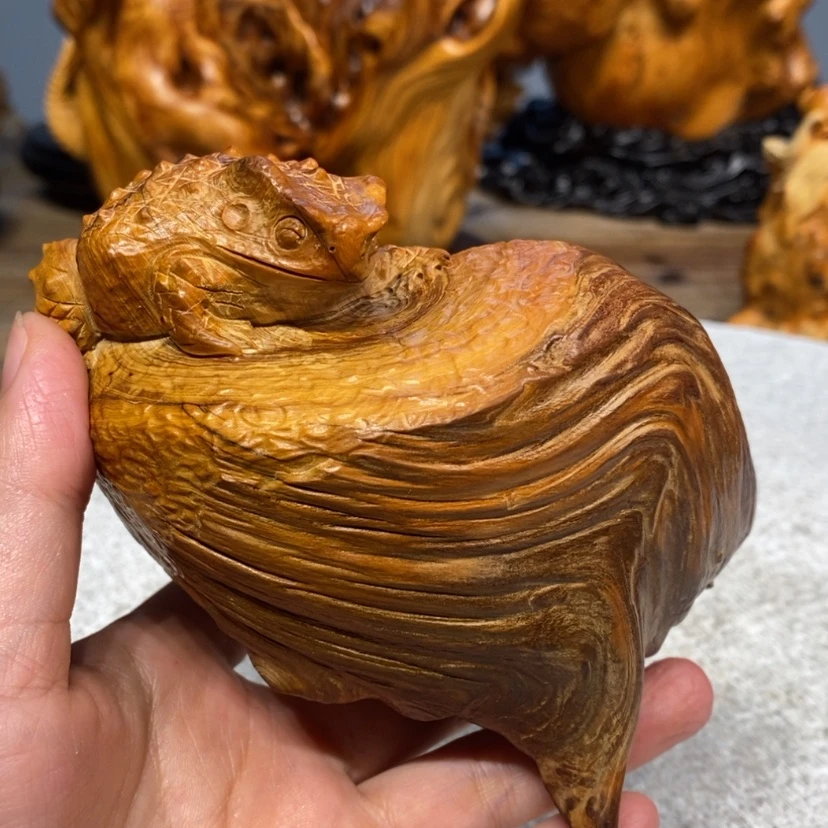 【闪购商品】崖柏根雕凹*莯